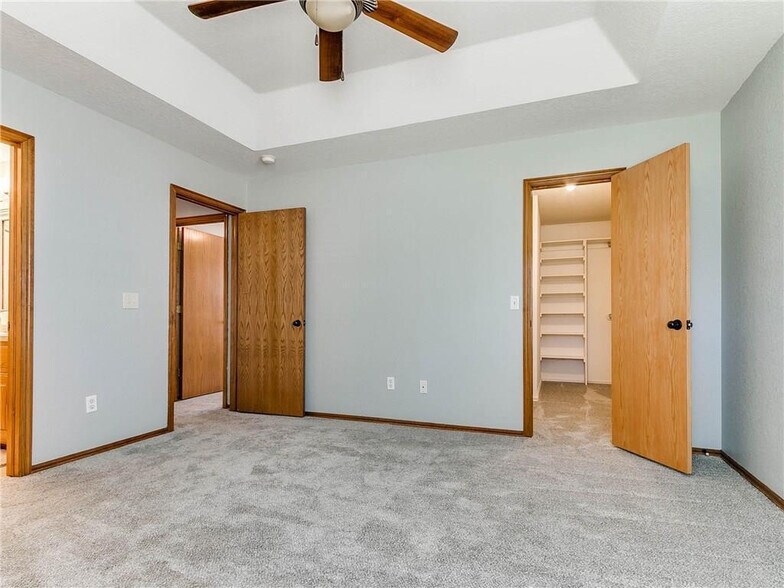 Building Photo - 1712 Cherokee Trail