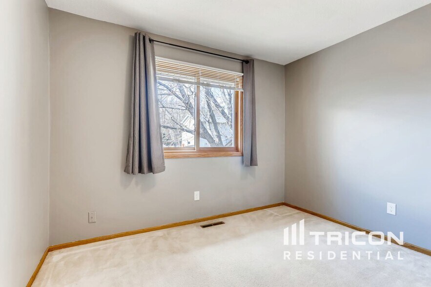 Building Photo - 9864 Wake St NE