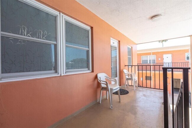 Building Photo - 121 46th Ave