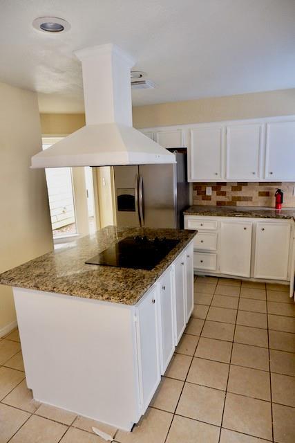Building Photo - 930 Mesa Terrace Dr