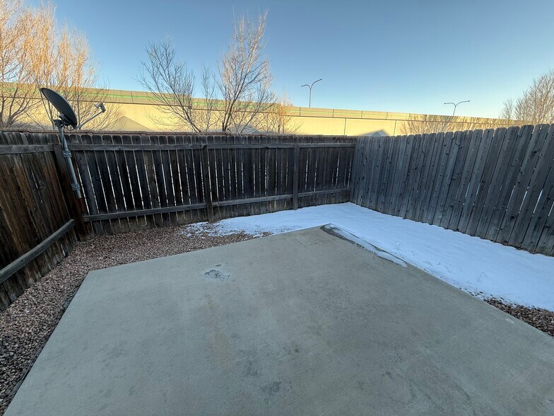 Building Photo - 775 Hailey Glenn Vw