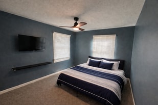 Building Photo - 3077 Laura Ln