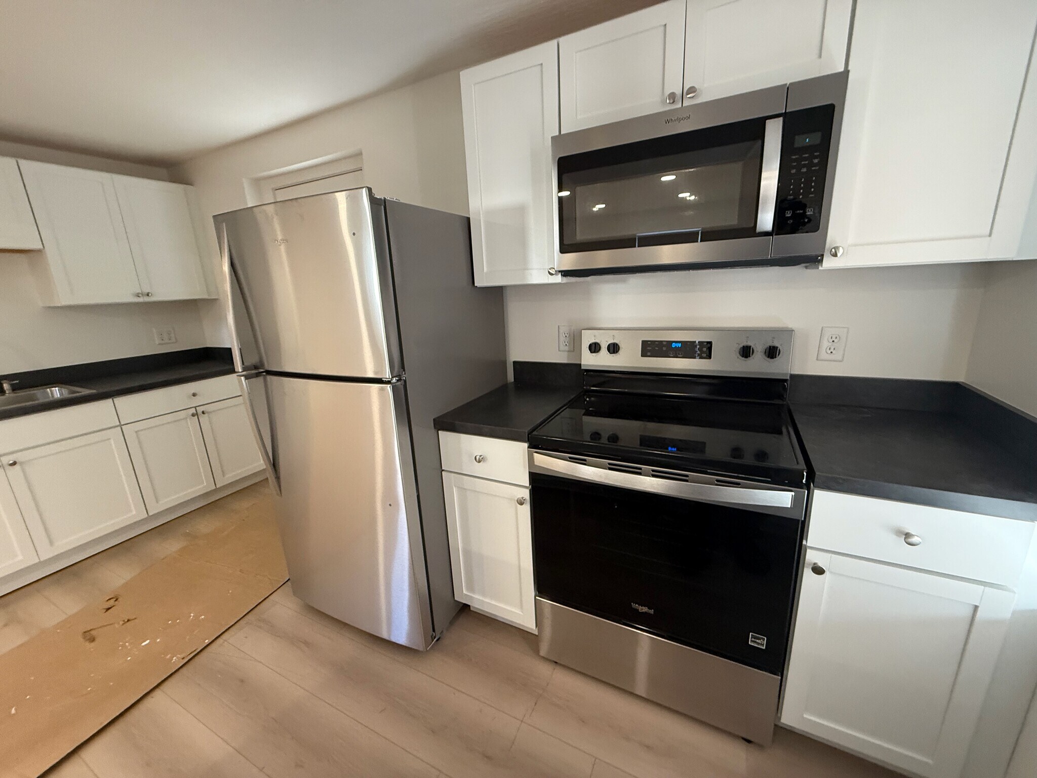 Building Photo - 418 Oak St