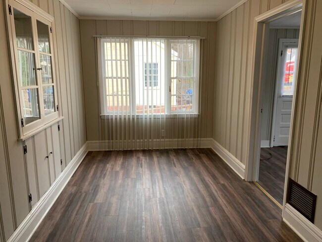 Building Photo - New Listing! Coming Soon!