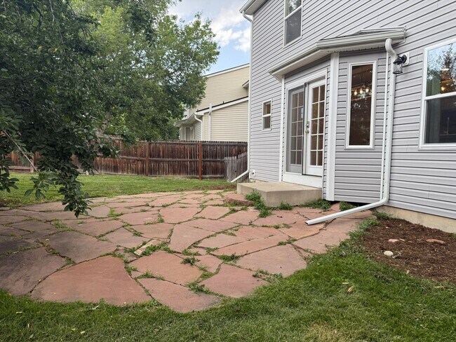 Building Photo - Great 4 bed 3 bath home Wolf Creek Neighbo...
