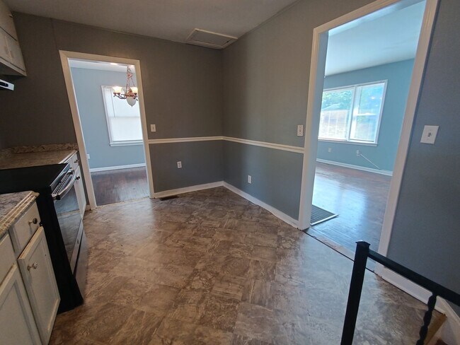 Building Photo - Half off first month rent move in special