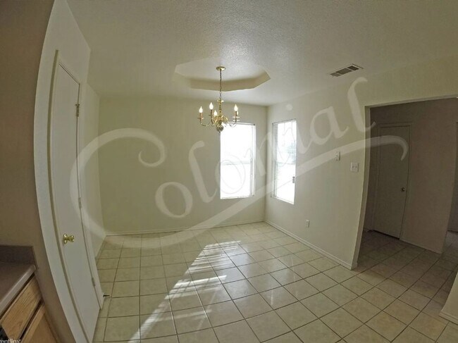 Building Photo - AVAILABLE NOW!!!