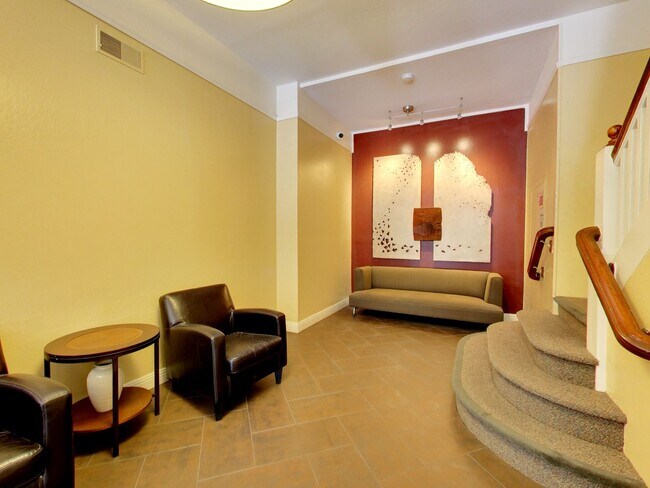 Building Photo - 2228 Union St