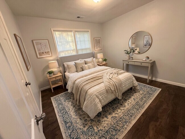 Building Photo - 1031 N Belvedere Blvd