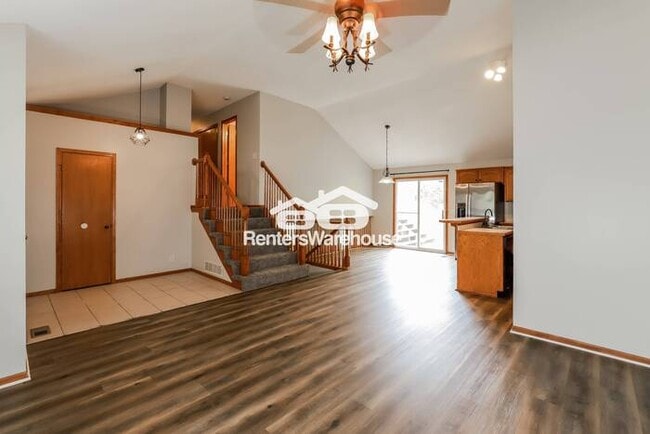 Building Photo - 3 Bedroom / 2.5 Bath in Liberty.