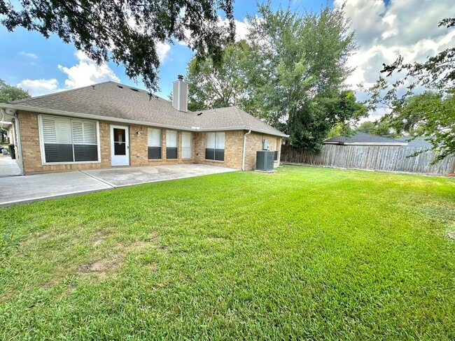 Building Photo - 519 Promenade Blvd