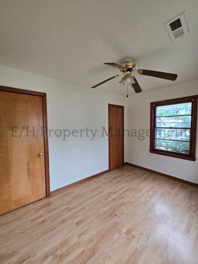 Building Photo - 826 S Fountain St