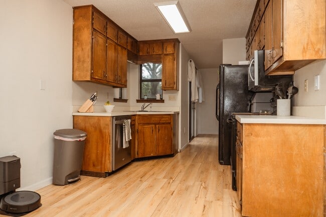 Building Photo - 118 Kipling Dr