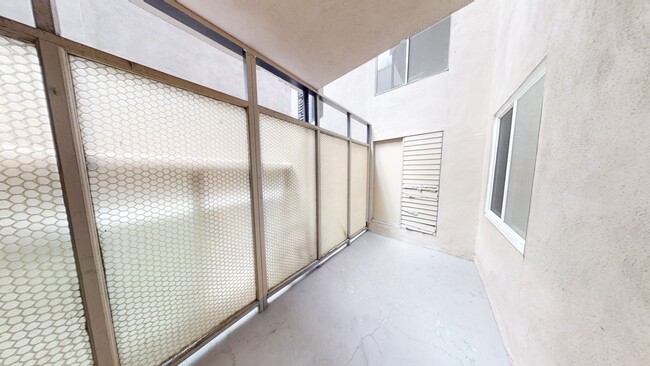 Floorplan - 2028 Dwight Way