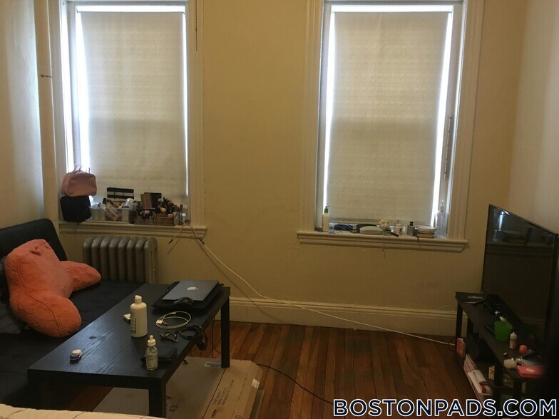 Building Photo - 1175 Boylston St