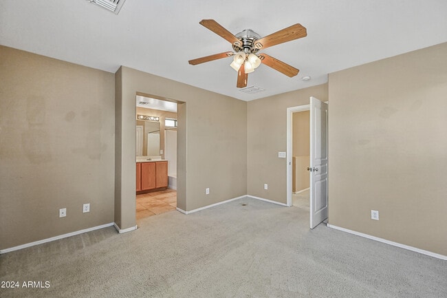 Building Photo - 1909 E Oxford Ln