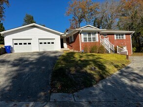 Building Photo - Oak Ridge 37830 - 3 bedroom, 1.5 bath home upstairs only with basement bonus room - Call Troy Ada...