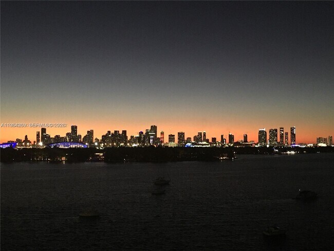 Building Photo - 1000 West Ave