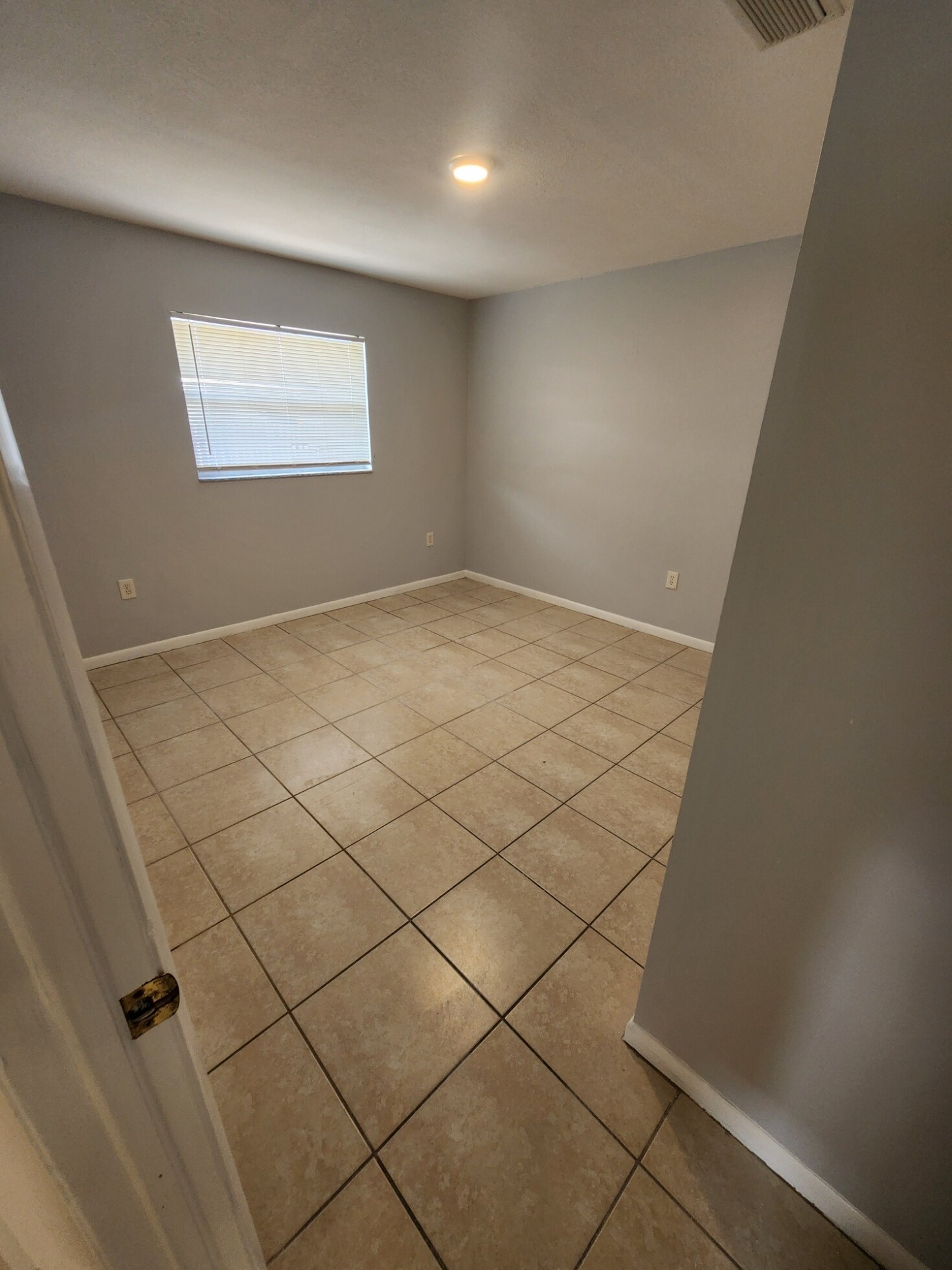 Bedroom 2 - 4851 Euclid Ave