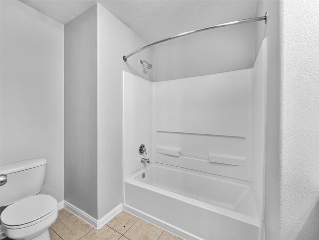 Building Photo - 930 Paradise Rd