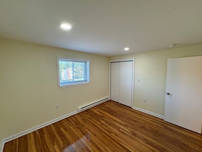 Building Photo - 183 Mt Auburn St