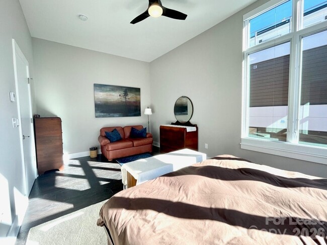 Building Photo - 2 Bauhaus Ct.