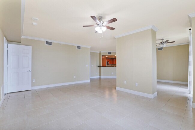 Building Photo - 610 Clematis St