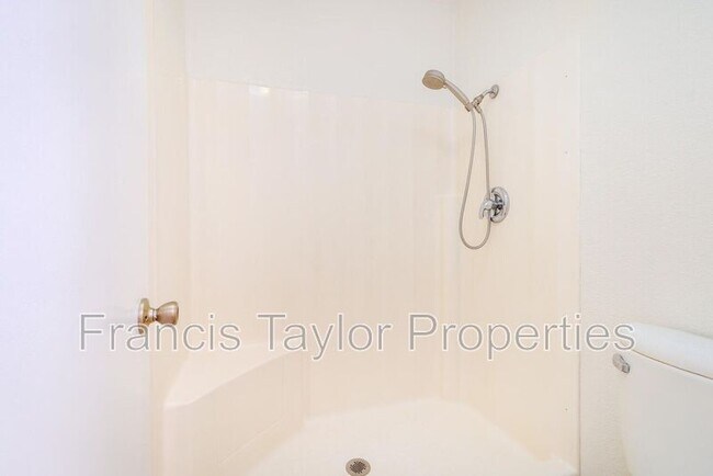 Building Photo - 1360 Gary Ln