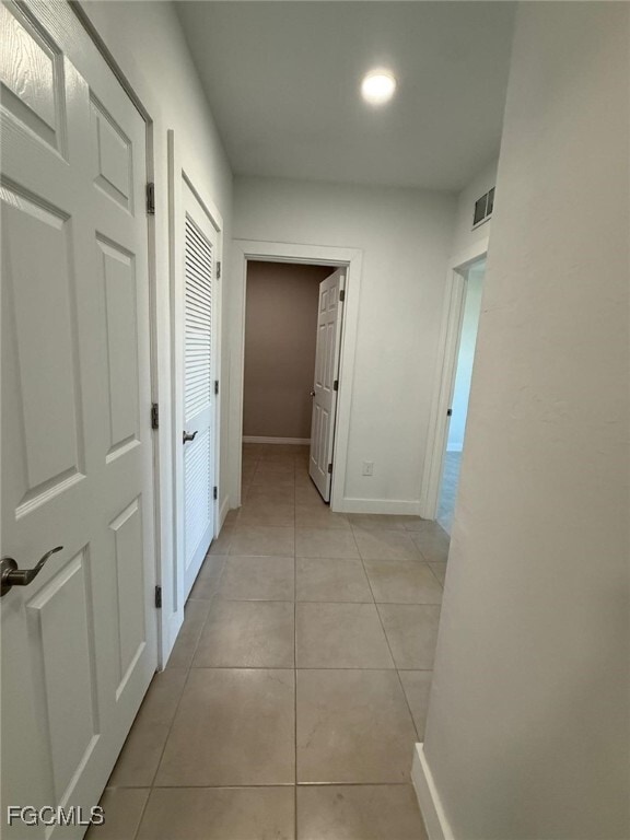 Building Photo - 1304 NE 9th Pl