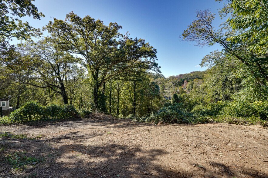 Building Photo - 927 Hulana St