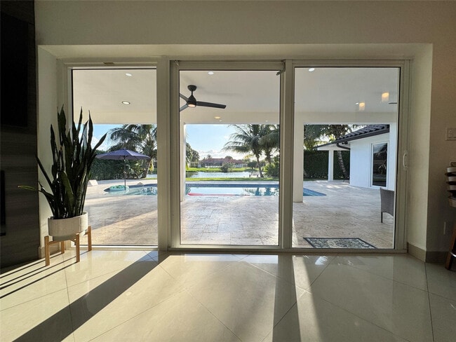 Building Photo - 481 W Tropical Way