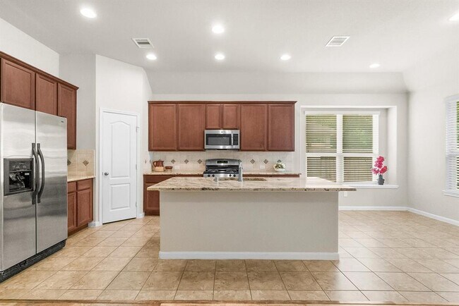Building Photo - 3534 Woods Estates Dr