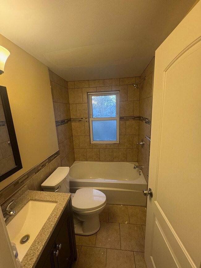 Building Photo - 16160 San Juan Dr