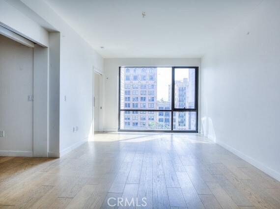 Building Photo - 400 S Broadway