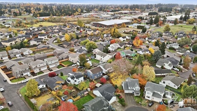 Building Photo - 5322 NE 69th Cir