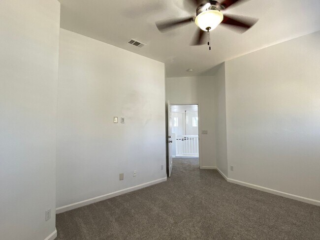 Building Photo - Two Story, Three Bedrooms, Two And A Half Bathrooms In Brookside