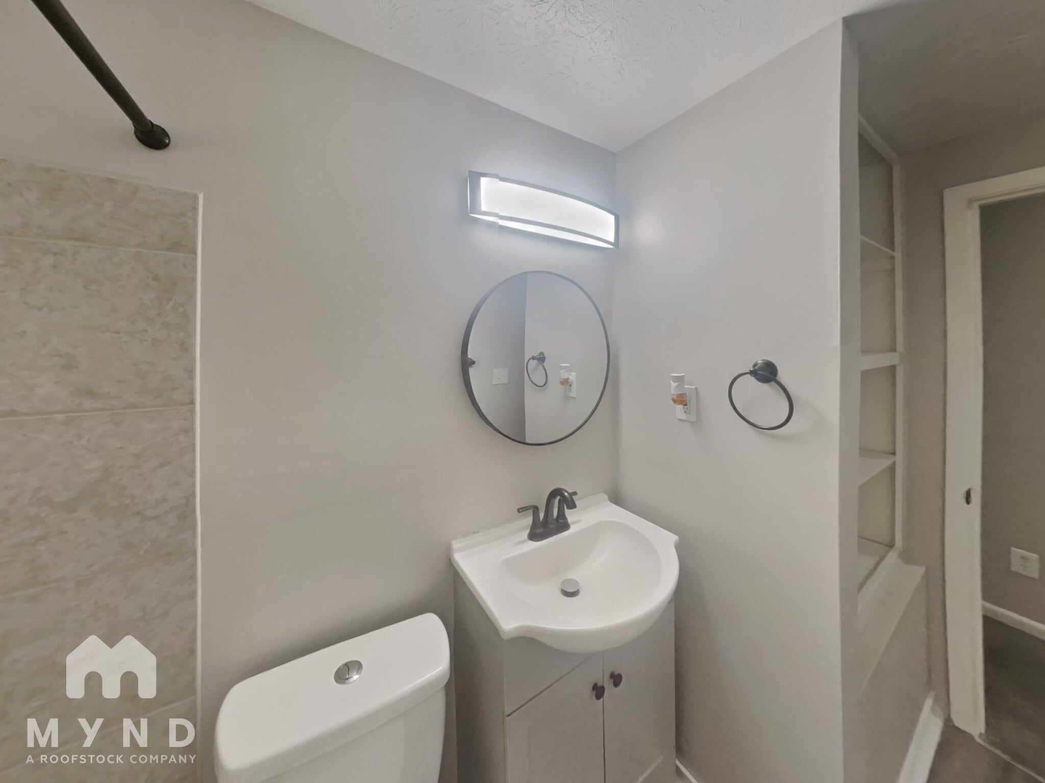 Building Photo - 4863 Talbert Dr
