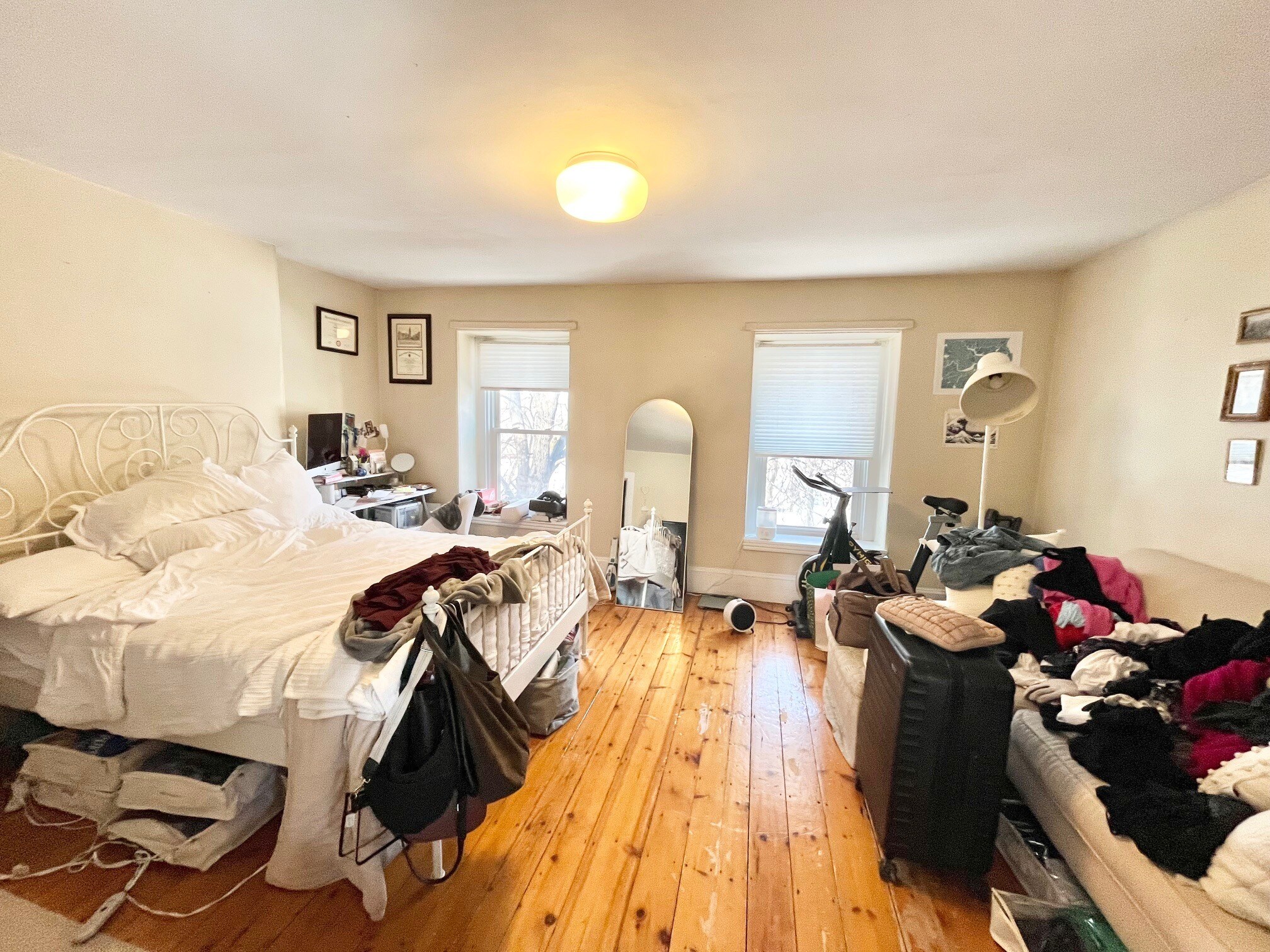 Building Photo - 14 Woodmont St