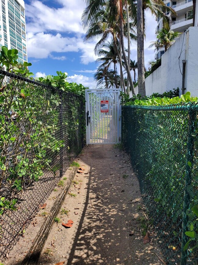 Building Photo - 1481 S Ocean Blvd