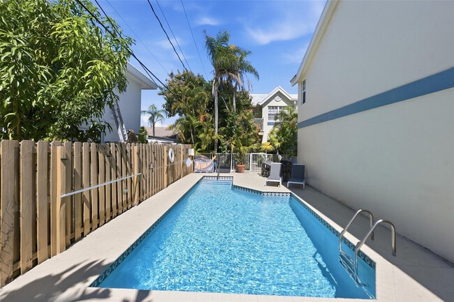 Building Photo - 4525 Bougainvilla Dr