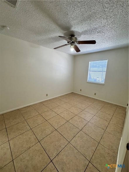 Building Photo - 209 Versailles St