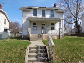 Building Photo - 1722 S Douglas St