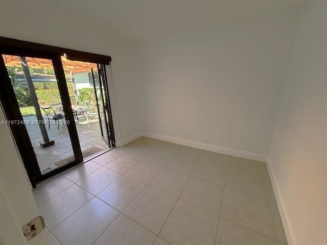 Building Photo - 3400 S Le Jeune Rd