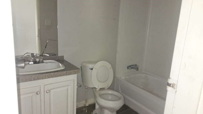 Building Photo - 11926 Greensbrook Forest Dr