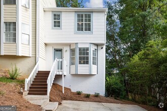 Building Photo - 5212 Laurel Bridge Dr SE
