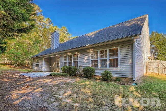 Building Photo - 1751 Stillbrook Way NE