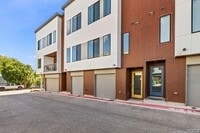 Building Photo - 102 Tendick St