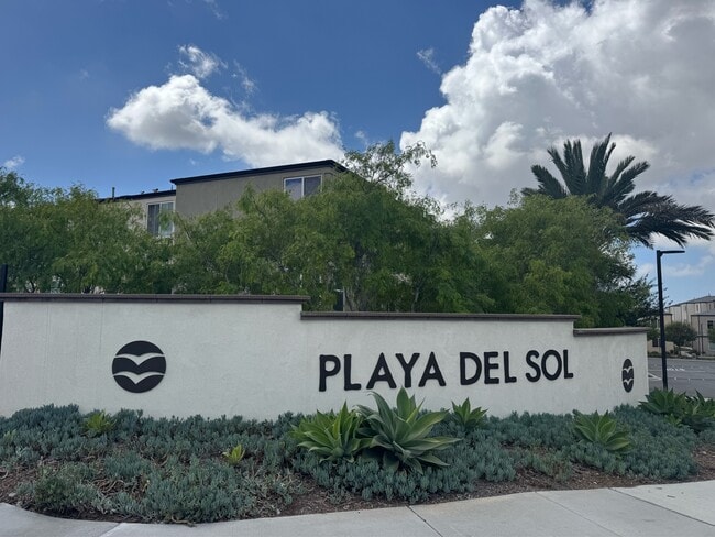 Building Photo - 5208 Surfwalk Wy