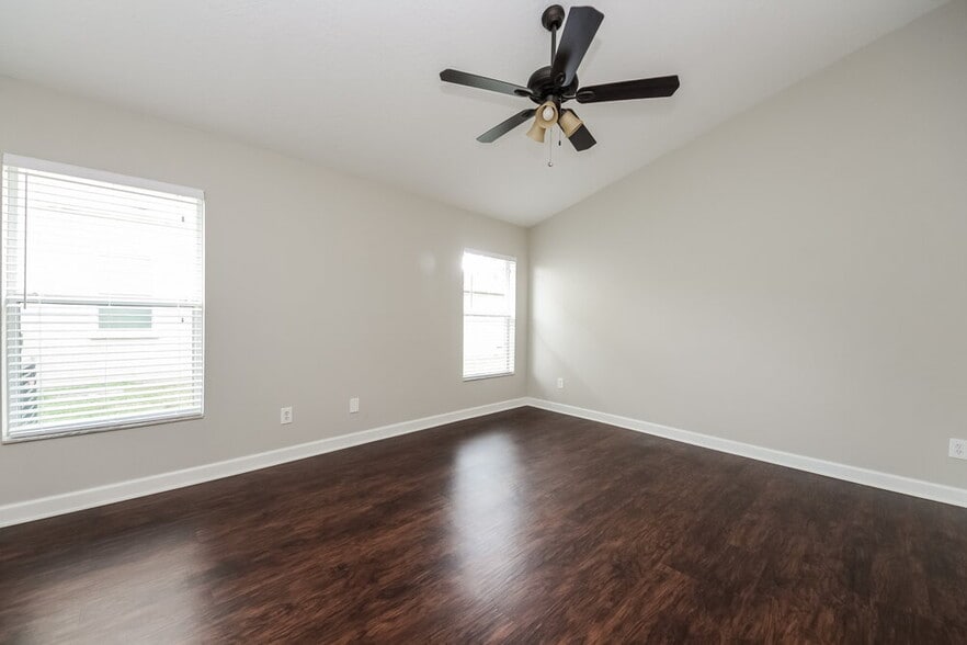 Building Photo - 2774 Eagle Canyon Dr S