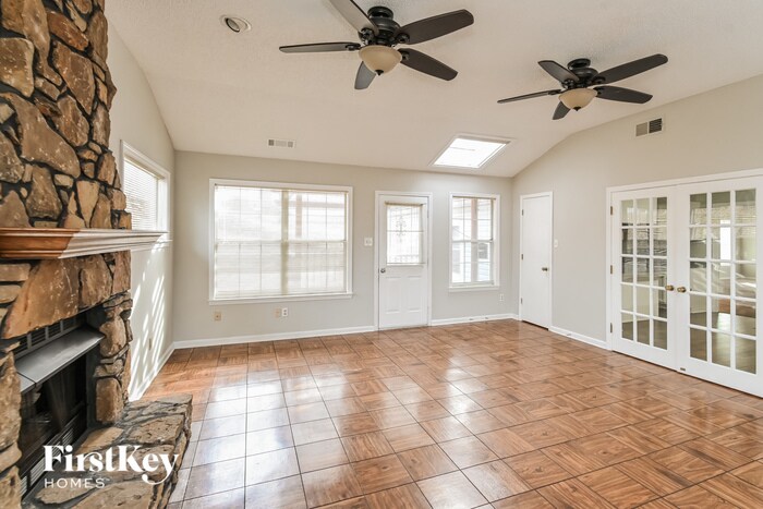 Building Photo - 2242 Tidmington Dr